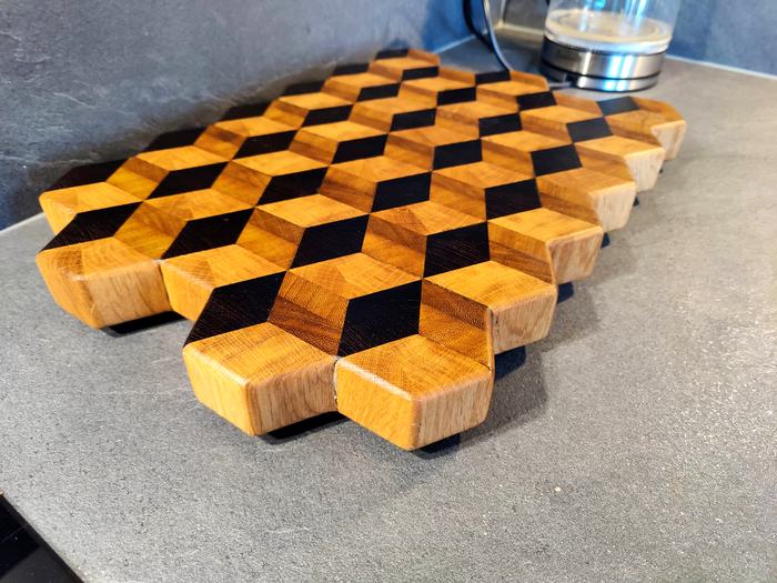 Snijplank met 3D honingraatpatroon van eiken en wengé